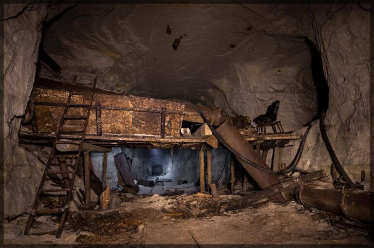 Grube der Schrapperstände - Kaolingrube Kahla