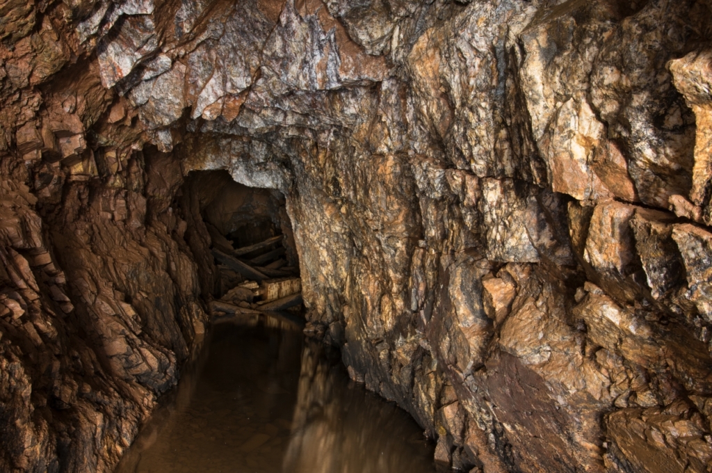 sichtbarer Erzgang im Suchstollen