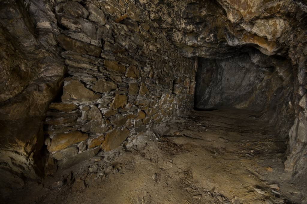 005-blei-zink-erzgrube-tinnitus-versatzmauerung