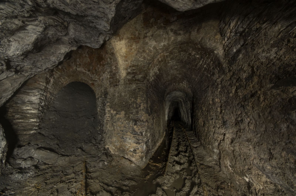 006-blei-zink-erzgrube-tinnitus-streckenabzweig