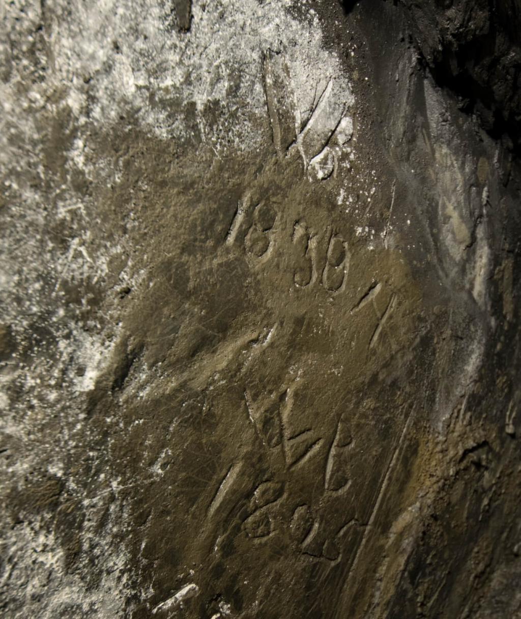 007-blei-zink-erzgrube-tinnitus-inschrift-am-stoss