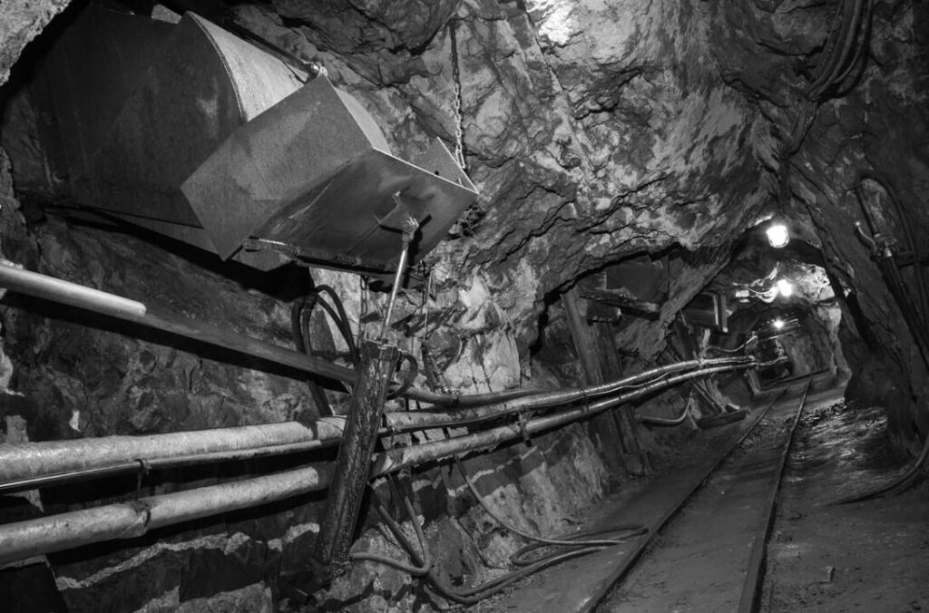 009-besucherbergwerk-drei-kronen-und-ehrt-elbingerode-rolle