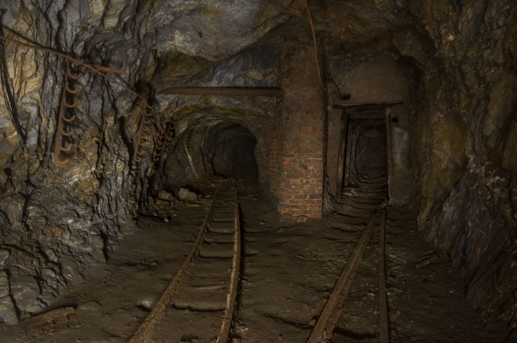 009-blei-zink-erzgrube-tinnitus-streckenabzweig