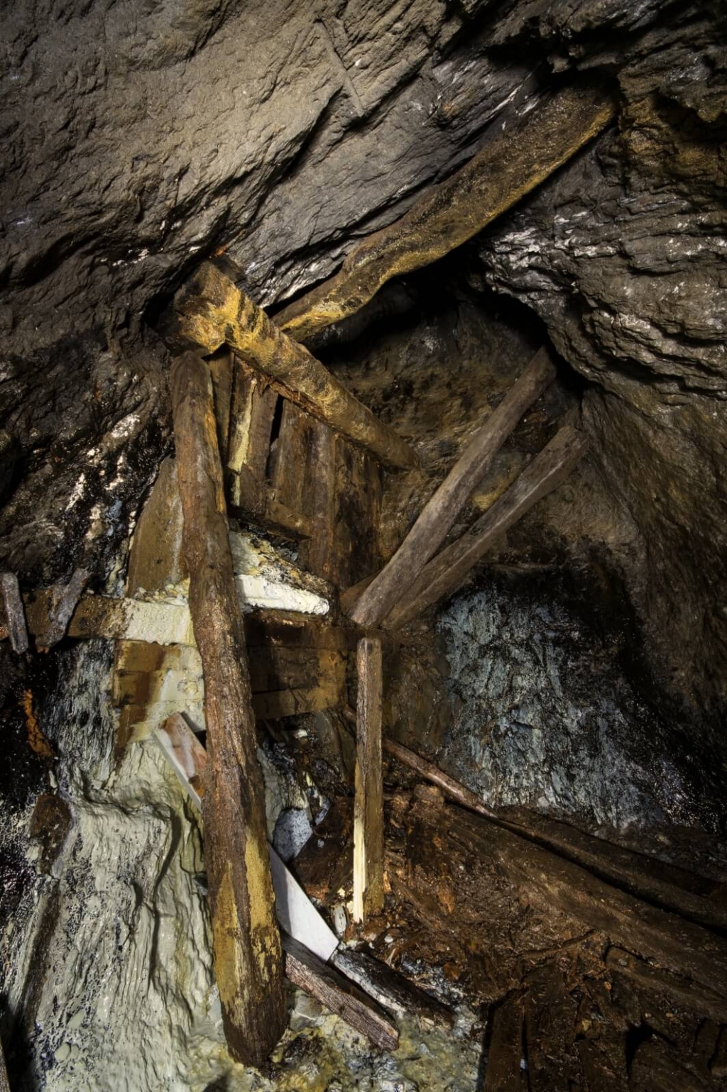 013-blei-zink-erzgrube-tinnitus-erzrolle-im-altbergbau