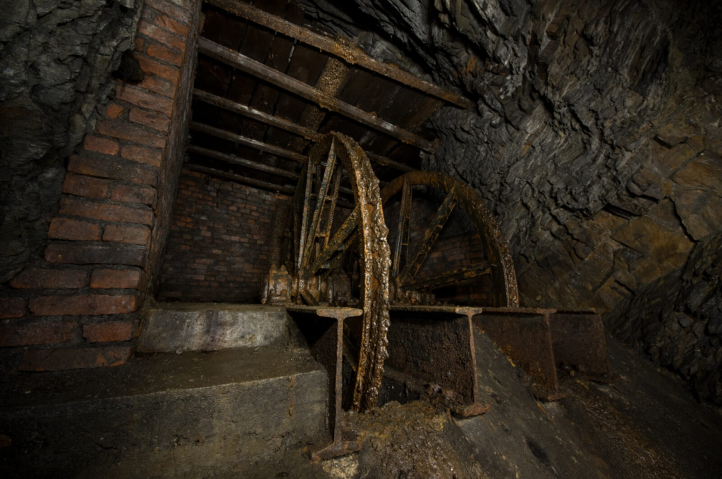 015-blei-zink-erzgrube-tinnitus-seilscheiben