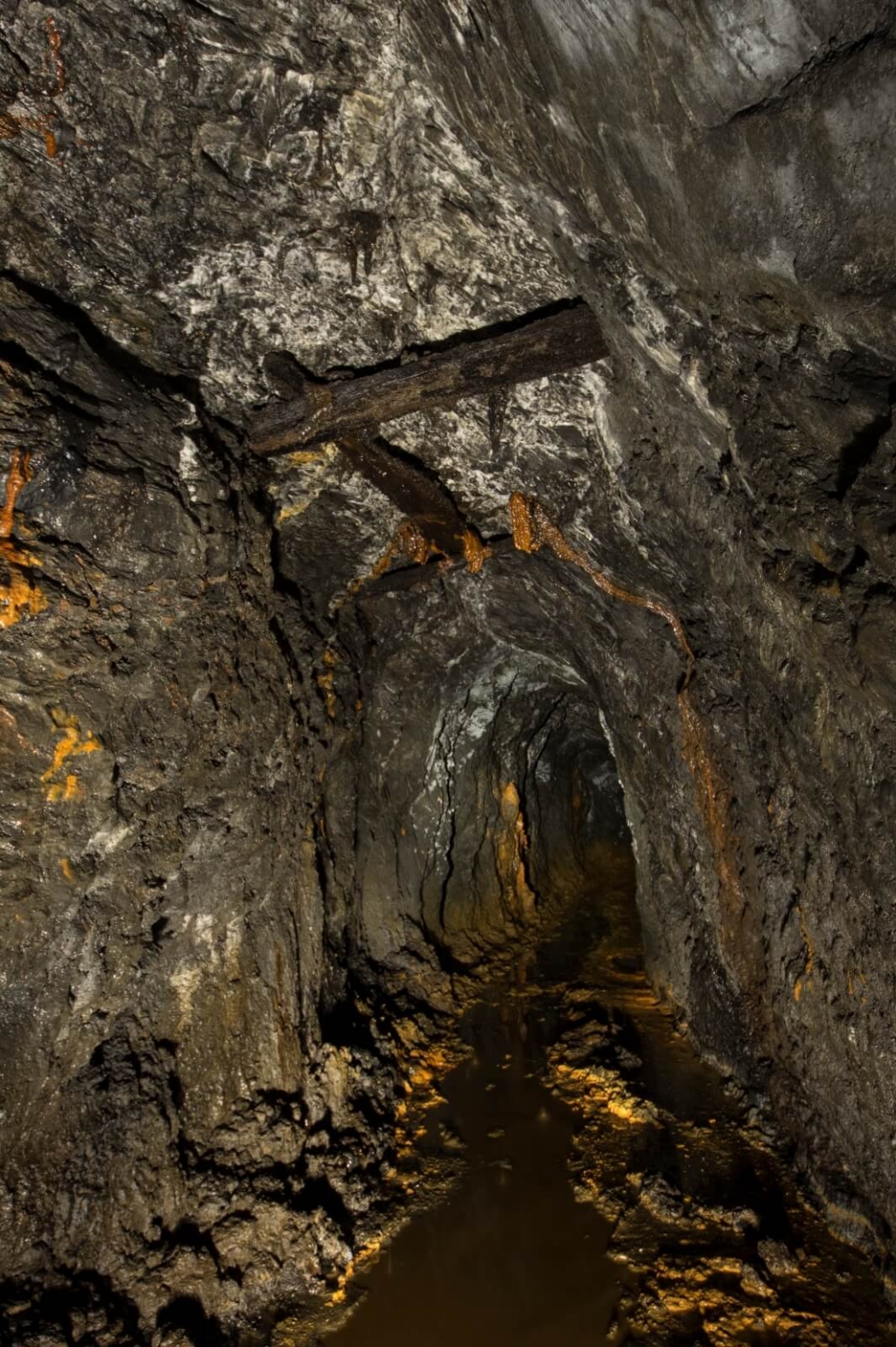 016-blei-zink-erzgrube-tinnitus-stollen-im-altbergbau