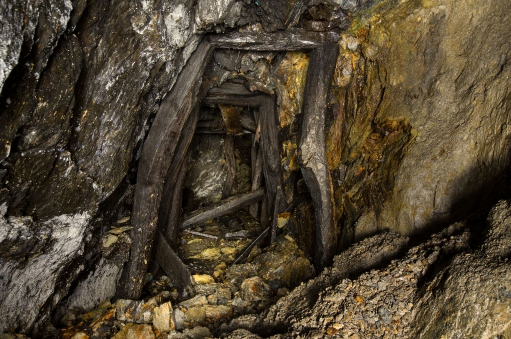 017-blei-zink-erzgrube-tinnitus-alter-tuerstockausbau