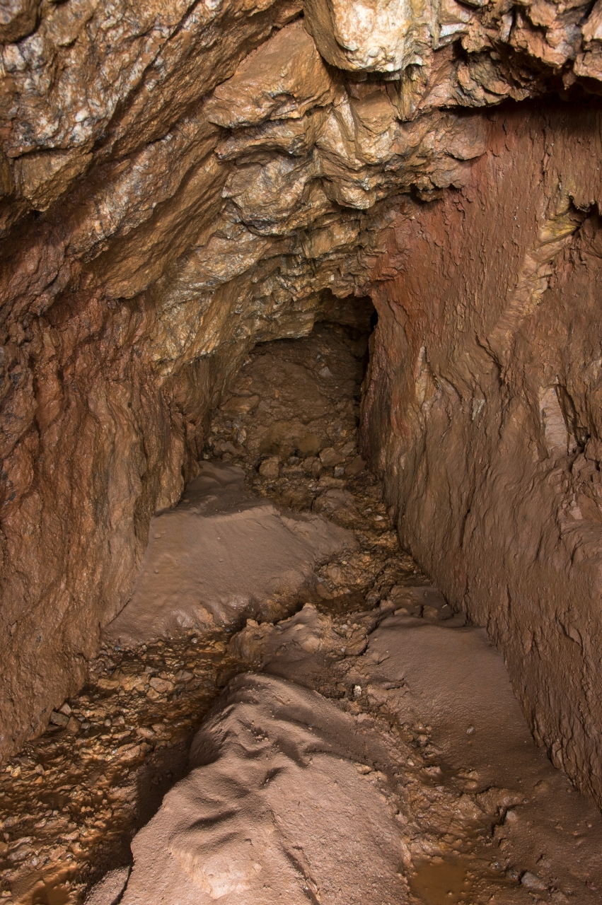 Verbruch im Stollen mit Einschwemmungen