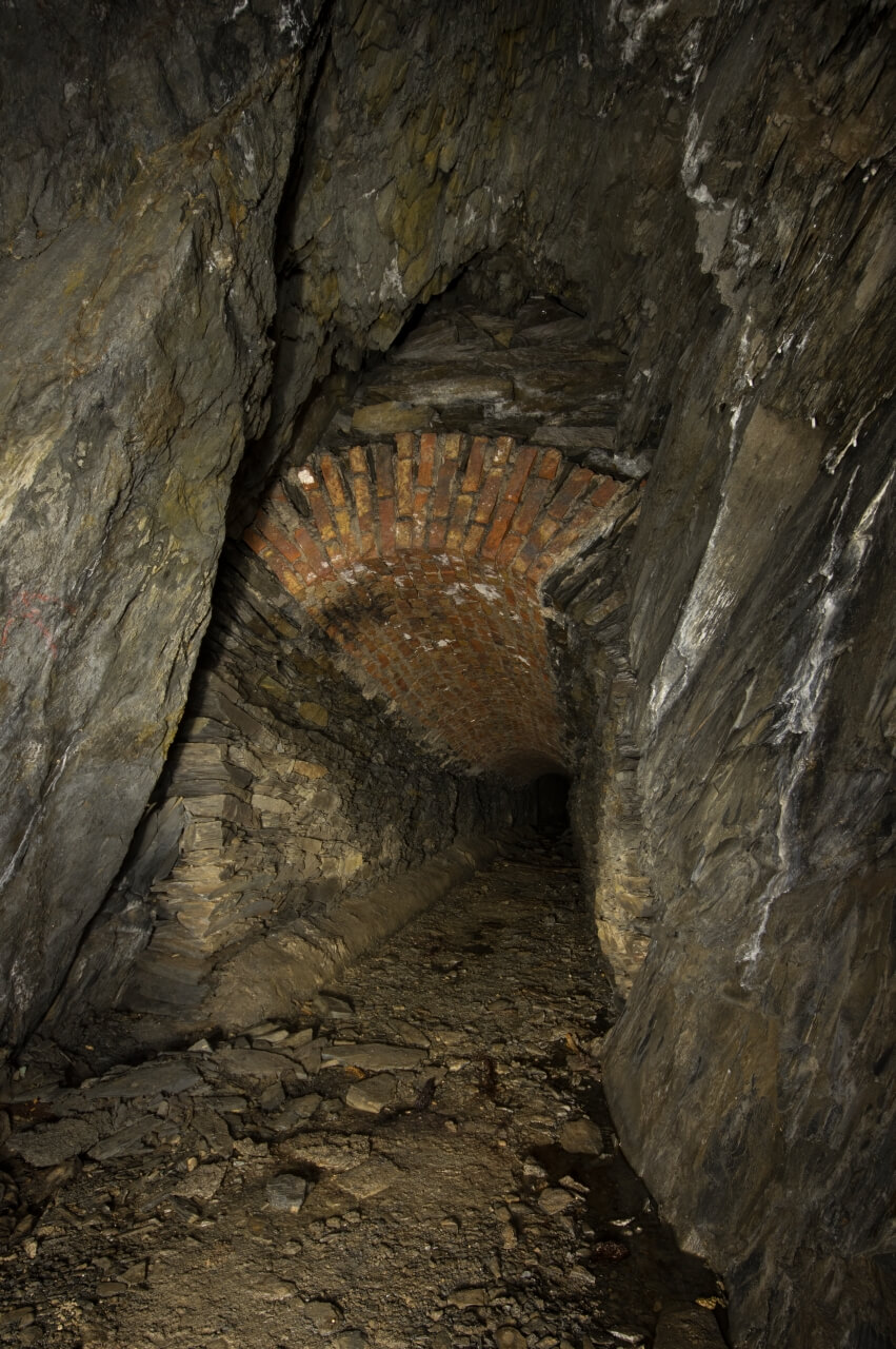 002-schiefergrube-barbaras-treppchen-gwoelbemauerung Bogenmauerung aus Ziegeln