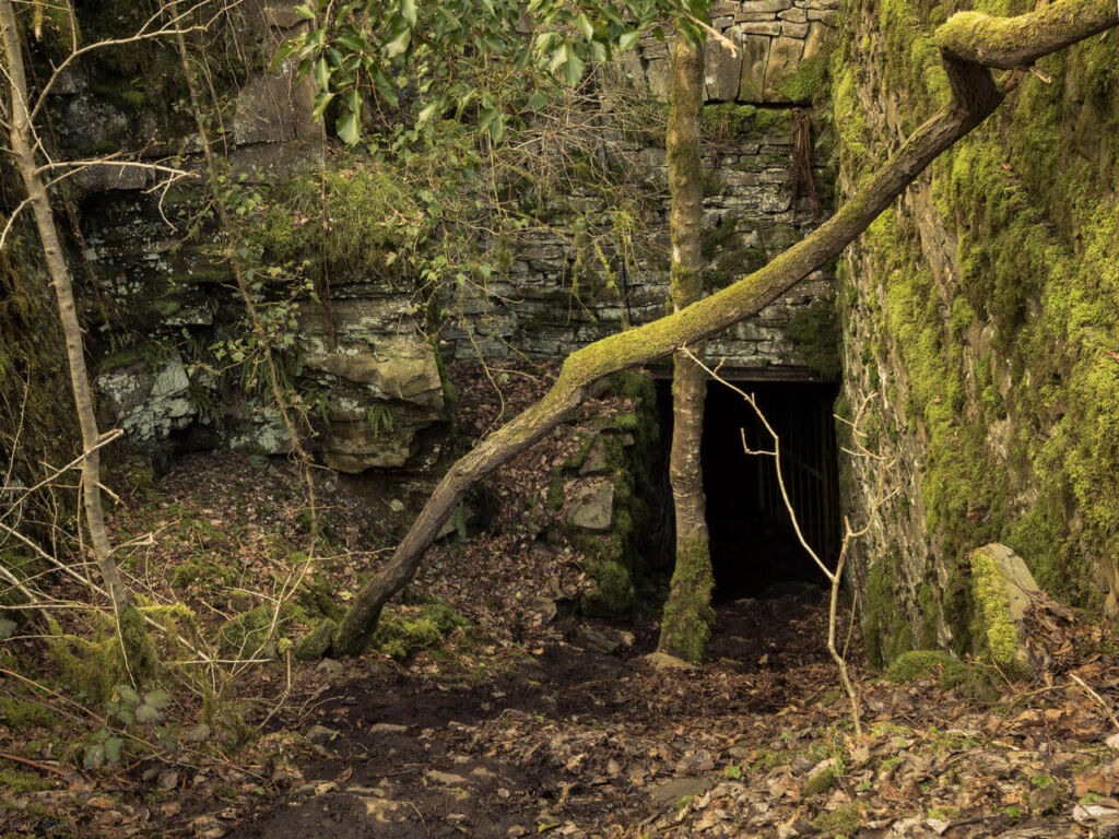 Mundloch einer Schiefergrube