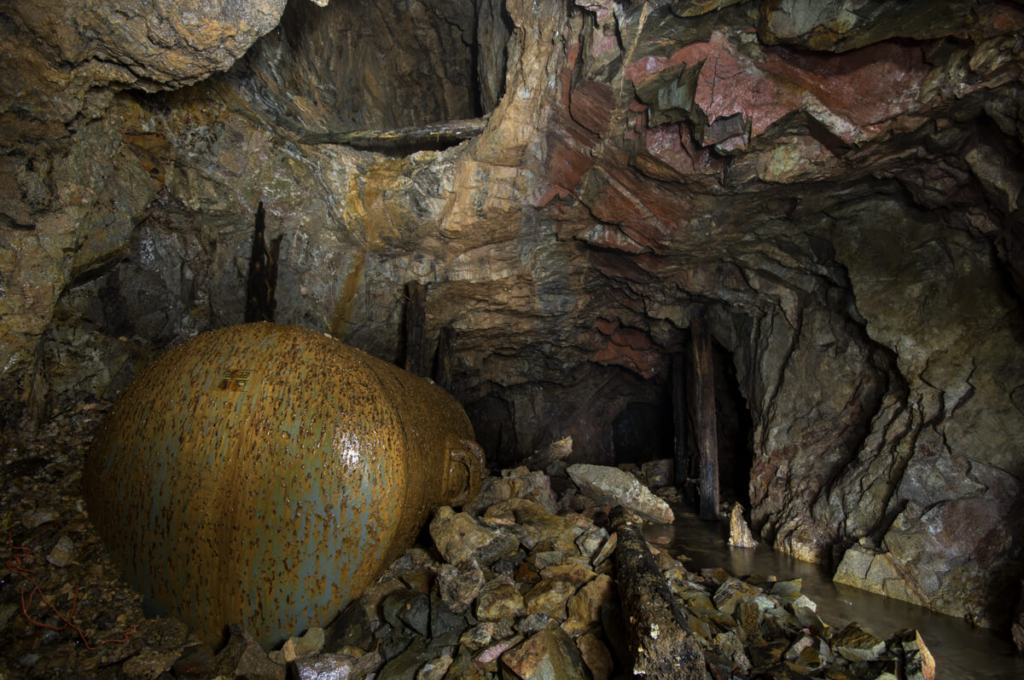 008-druckluftbehaelter-altbergbau-flussspatgrube