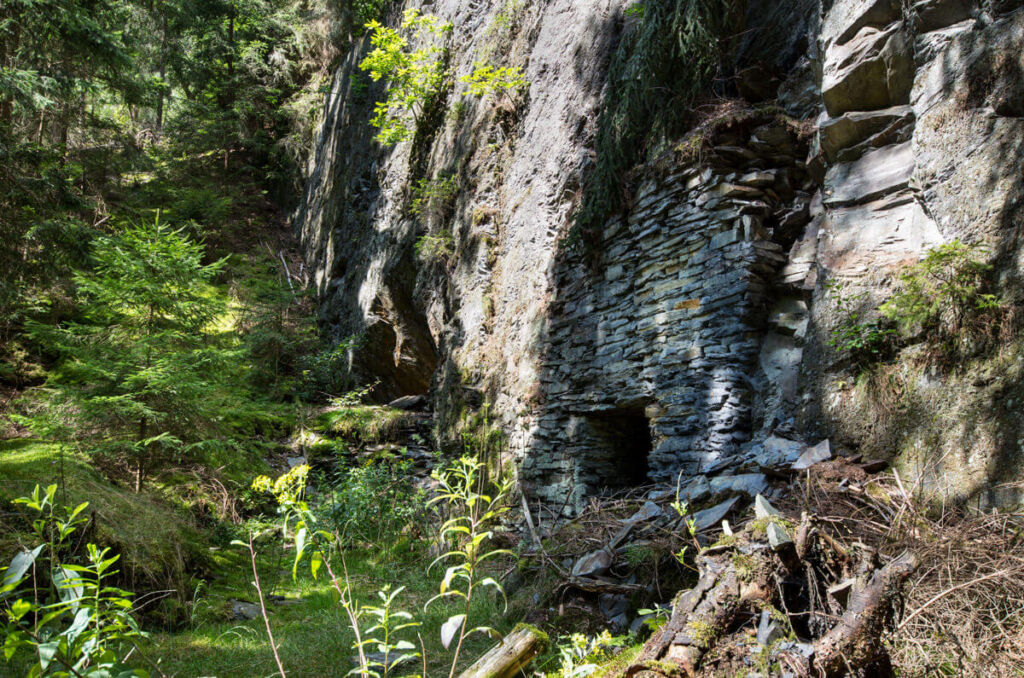 Mundloch eines Verbindungsstollens zum Tagebau