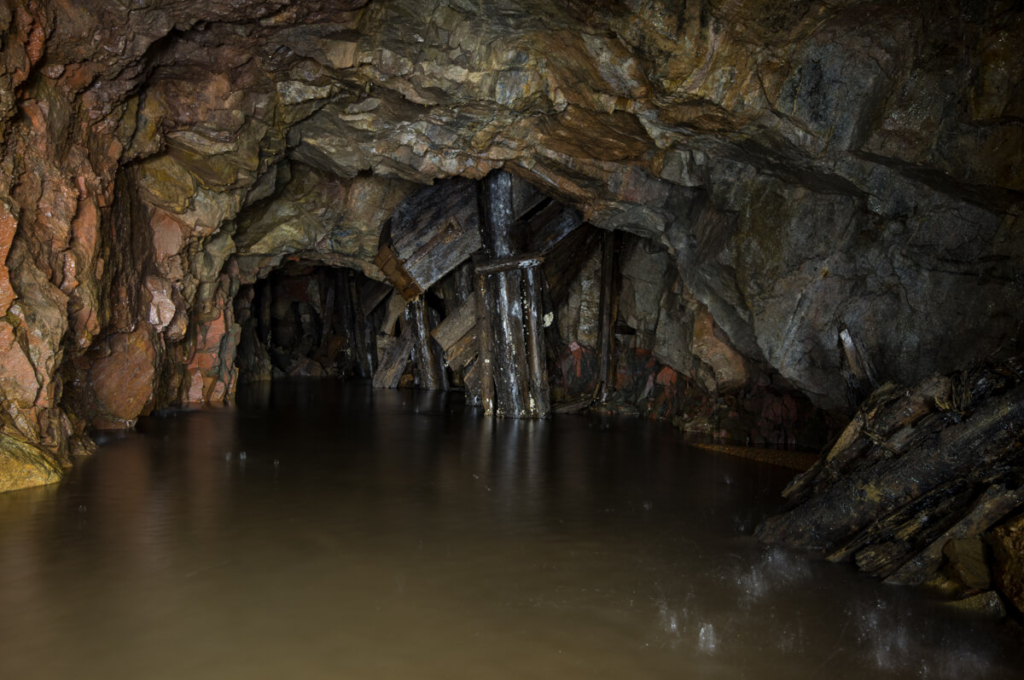 014-marode-rollen-altbergbau-flussspatgrube