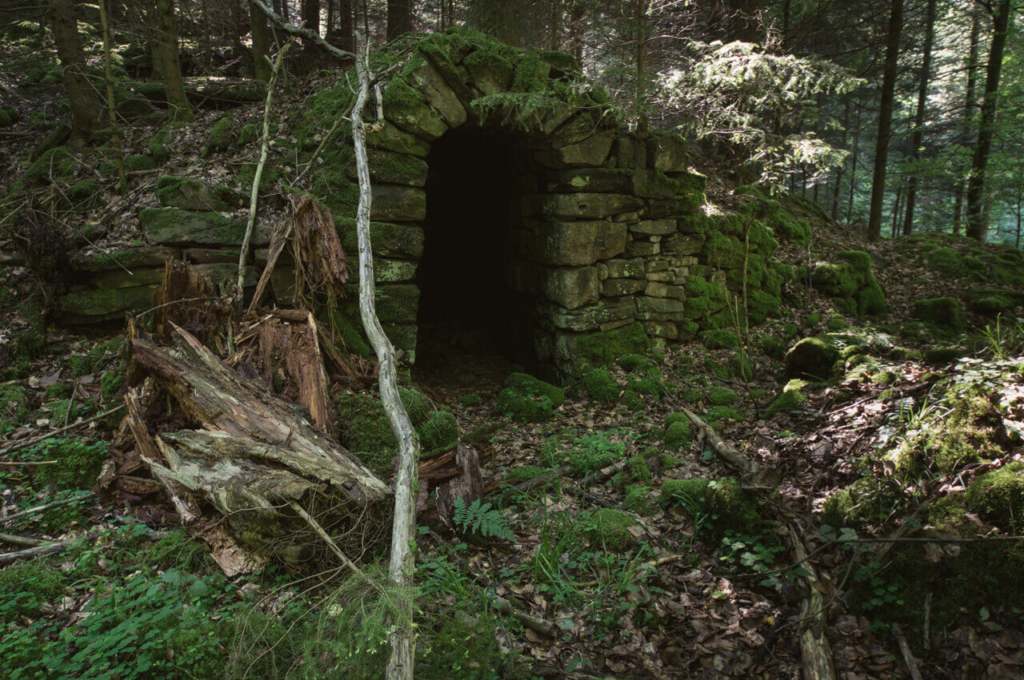 historisches Mundloch mit Trockenmauerung