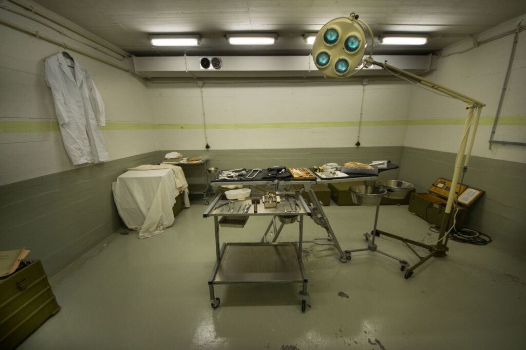 001-bunkerkrankenhaus-hilfskrankenhaus-gunzenhausen-bayern-op-raum