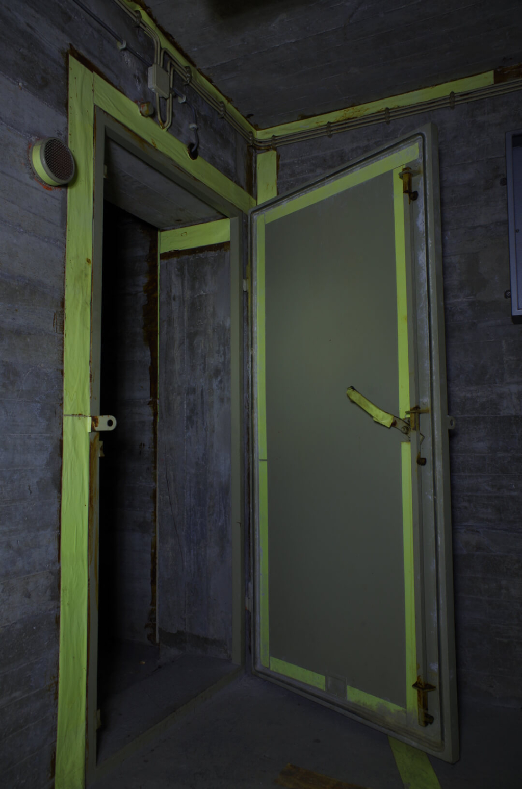 002-tiefbunker-germersheim-bunkertuer