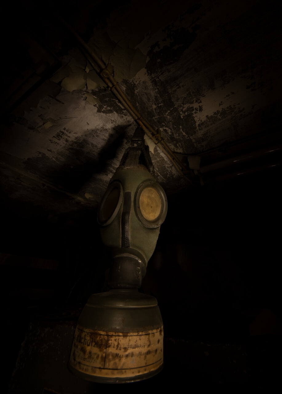 020-nato-bunker-kindsbach-gasmaske