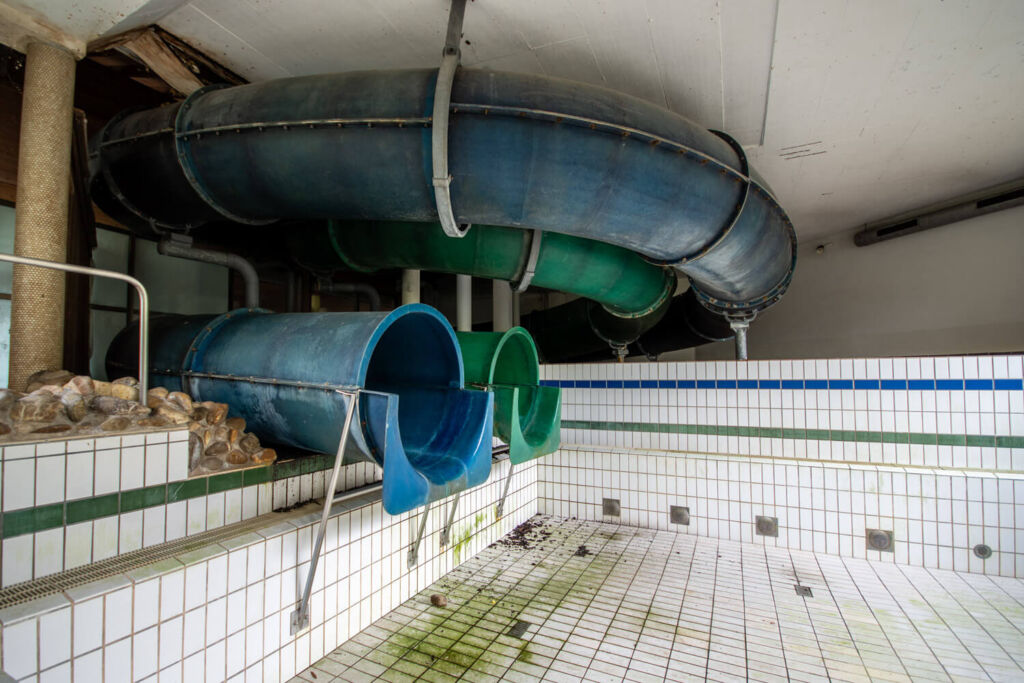 Lost Places wie Schwimmbäder und andere Freizeiteinrichtungen