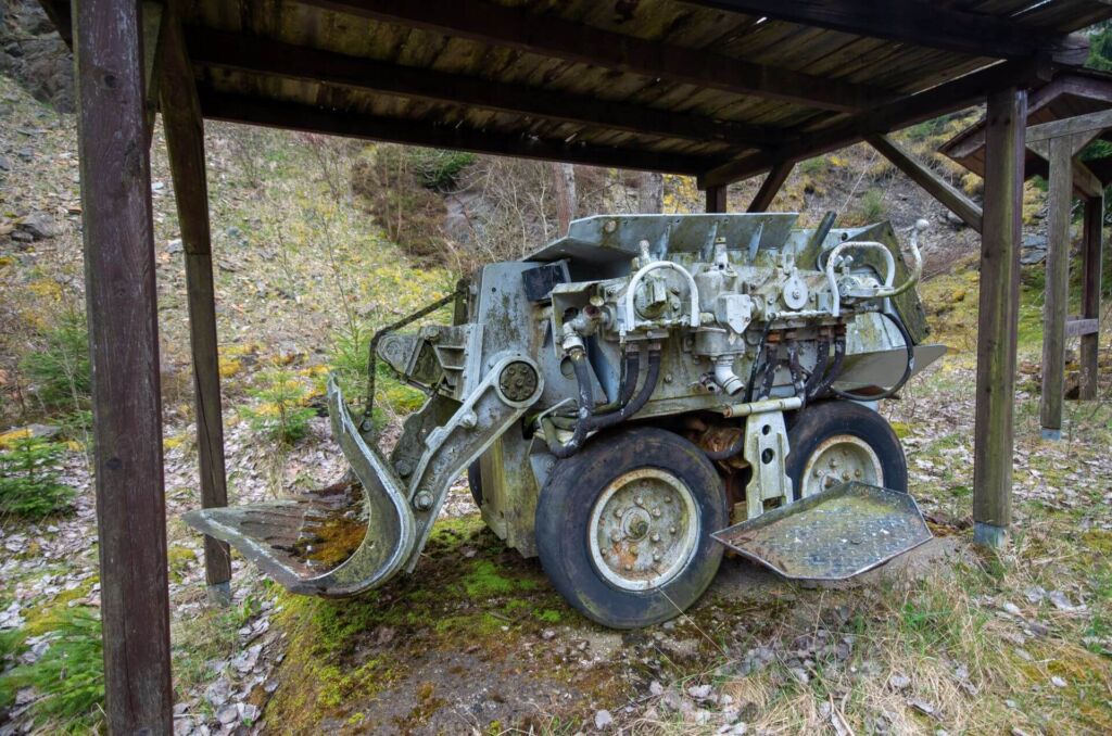 005-tagebau-schmiedefeld-west-wurfschaufellader Hydraulischer Wurfschaufellader im Tagebau Museum
